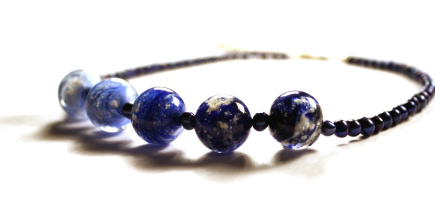 Ketting blauw met parels